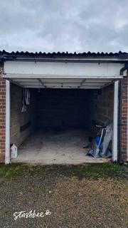 Garage to rent, High Road, Buckhurst Hill IG9
