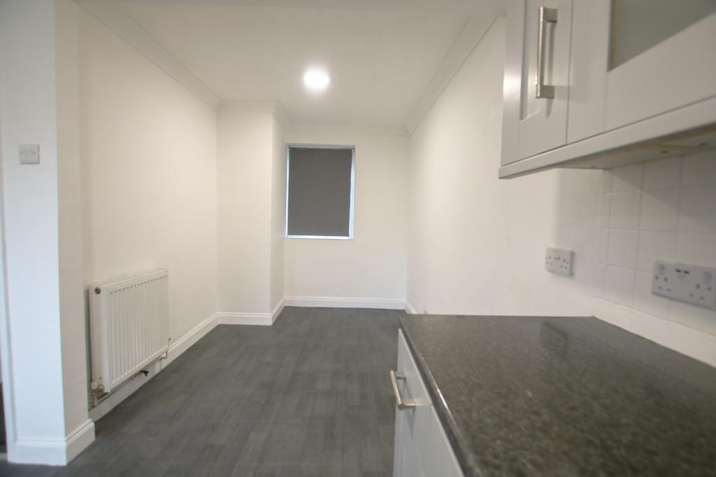 Lower Brownhill Road, Southampton 3 bed terraced house for sale £265,000
