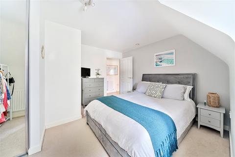 1 bedroom flat for sale, Molesey Road, Hersham, Surrey, KT12