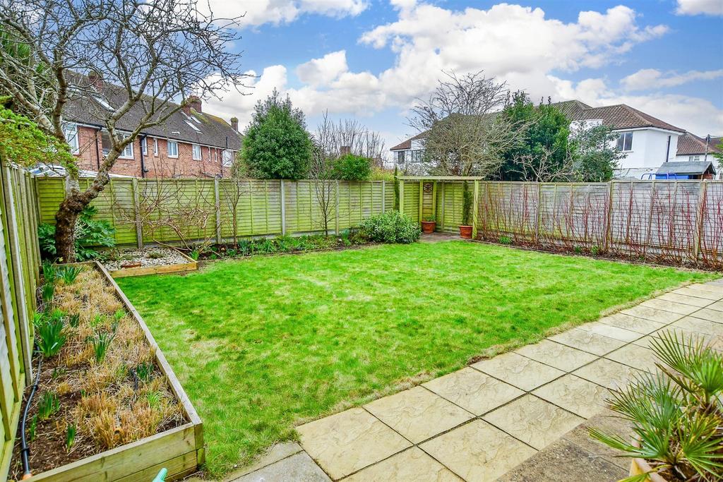 Lansdowne Road, Worthing, West Sussex 4 bed chalet for sale £620,000