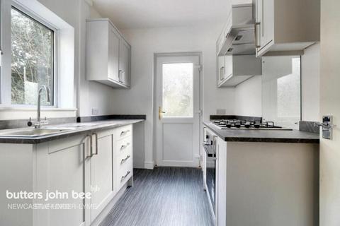 3 bedroom semi-detached house to rent, Weston Road, Stafford