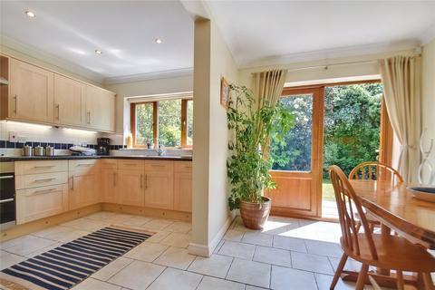 5 bedroom detached house for sale, Norton Road, Broomhall WR5