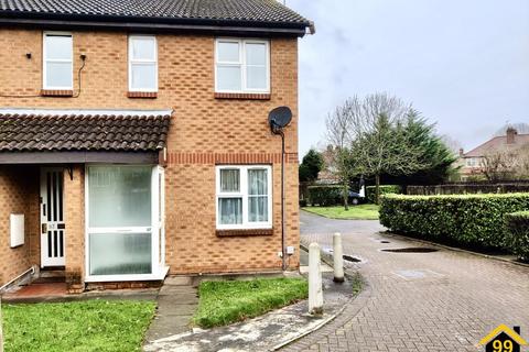 Abbotswood Way, Hayes, Greater London, UB3
