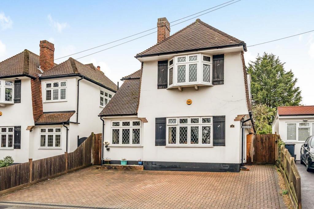 Hartland Way, Shirley 3 bed detached house £700,000