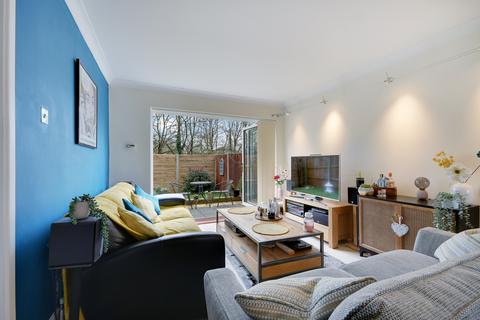 3 bedroom terraced house for sale - Harrow Way, Chelmsford