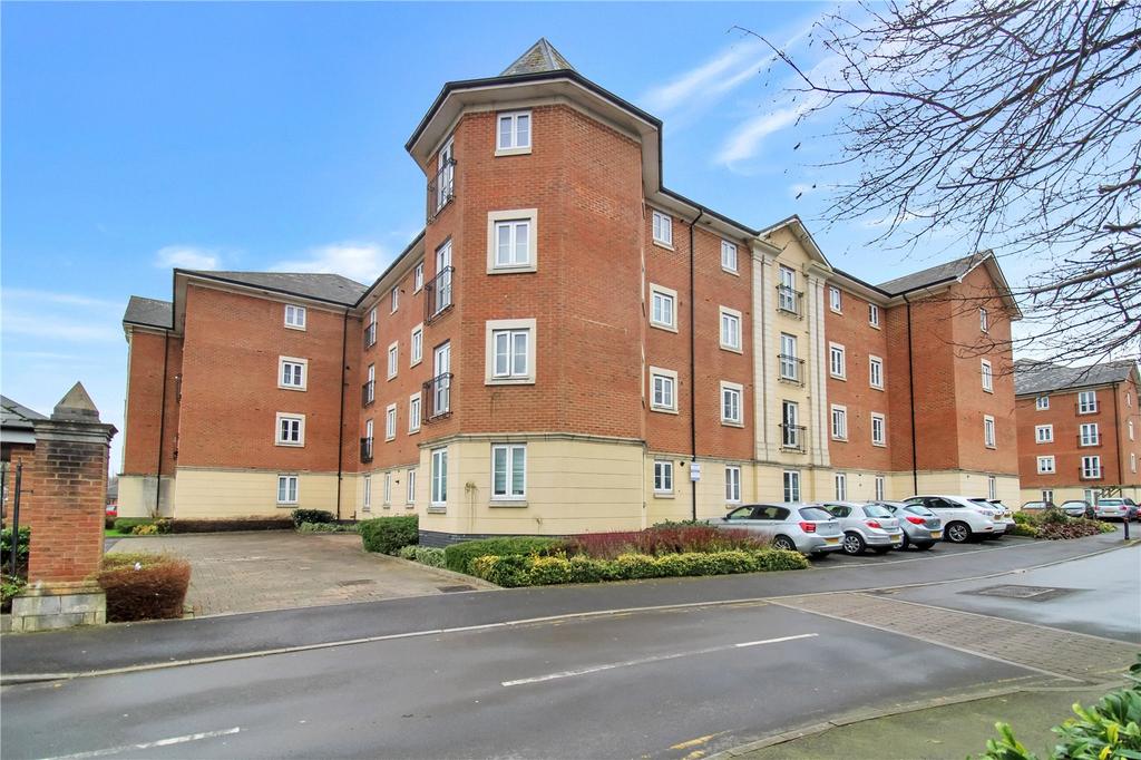 Gorse Hill, Swindon SN2 2 bed penthouse for sale £180,000
