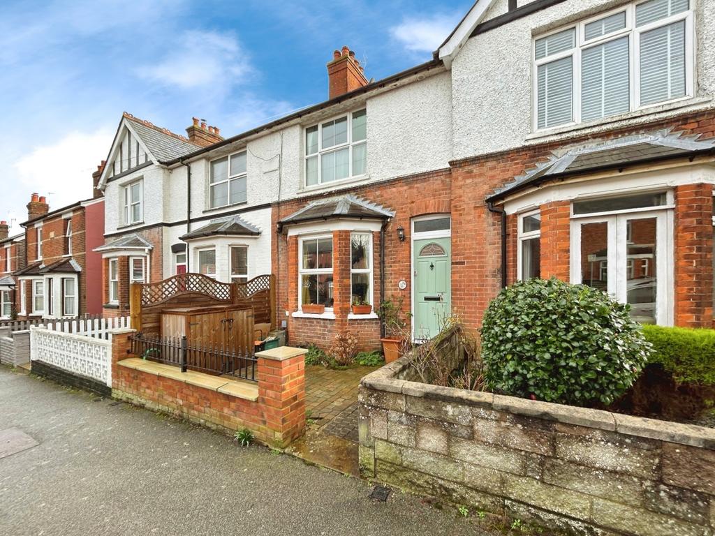 Chichester Road Tonbridge TN9 4 bed terraced house £2,000 pcm (£462 pw)