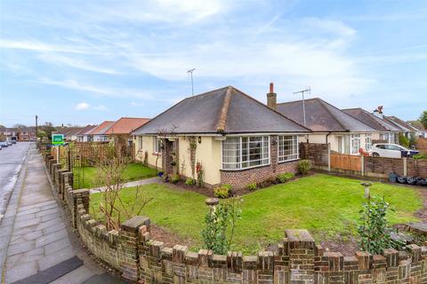 3 bedroom bungalow for sale - Keymer Crescent, Goring By Sea, Worthing, West Sussex, BN12