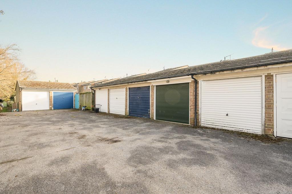 Garage/Parking (1)