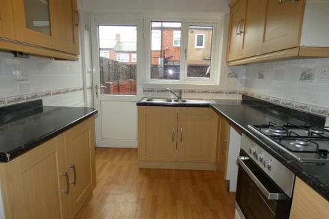 3 bedroom terraced house to rent, AVON PLACE, BLACKPOOL, FY1 2QX