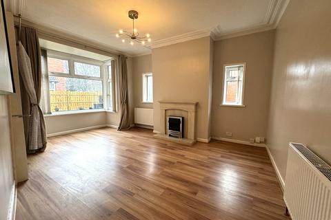 4 bedroom end of terrace house to rent, Elmfield Place