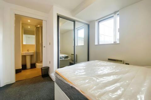 2 bedroom apartment to rent - Basilica, King Charles Street, Leeds