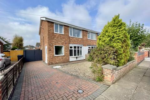 14 Bayons Avenue, Grimsby, DN33 3LN