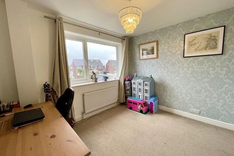 14 Bayons Avenue, Grimsby, DN33 3LN