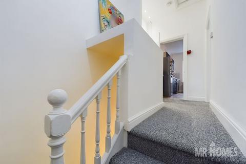 2 bedroom apartment for sale, Main Street Barry, CF63 2HN