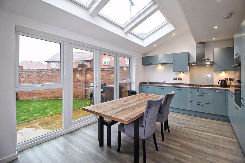 Dining kitchen