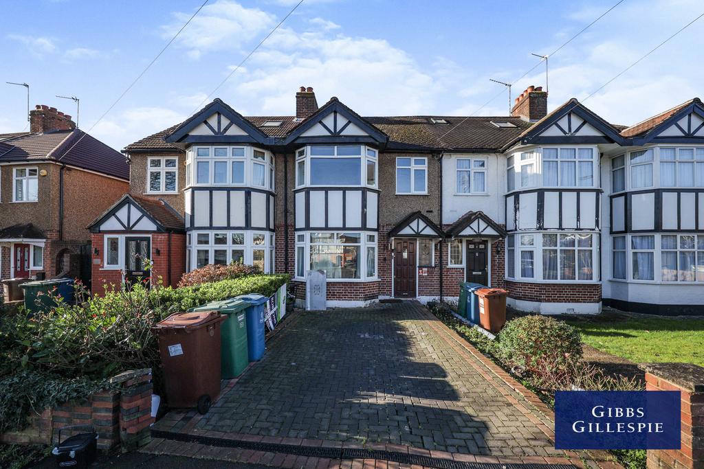 Cannon Lane, Pinner 3 bed terraced house £2,250 pcm (£519 pw)