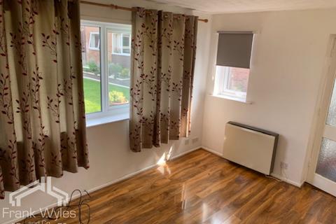 1 bedroom end of terrace house for sale, Calder Close, Lytham St. Annes