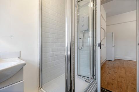Flat 1, 113 Bolling Road, Ilkley, LS29 8PN