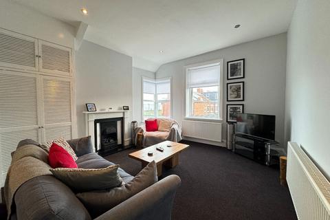 undefined, Victoria Avenue, Whitley Bay  * HOLIDAY LET APARTMENT *