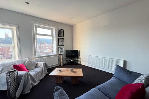 undefined, Victoria Avenue, Whitley Bay  * HOLIDAY LET APARTMENT *