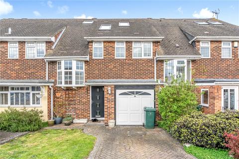 16 Capel Close, Bromley, BR2 8LX