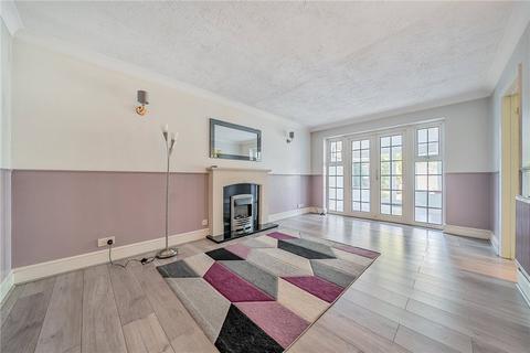 16 Capel Close, Bromley, BR2 8LX
