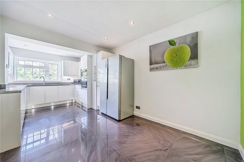 16 Capel Close, Bromley, BR2 8LX