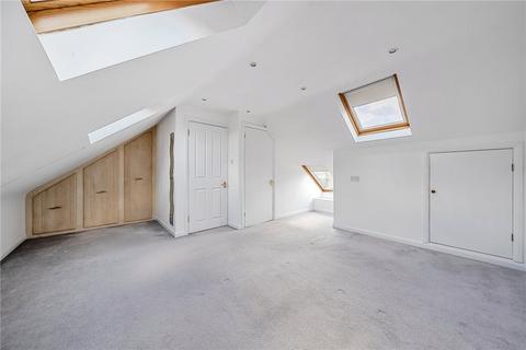 16 Capel Close, Bromley, BR2 8LX