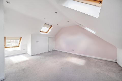 16 Capel Close, Bromley, BR2 8LX