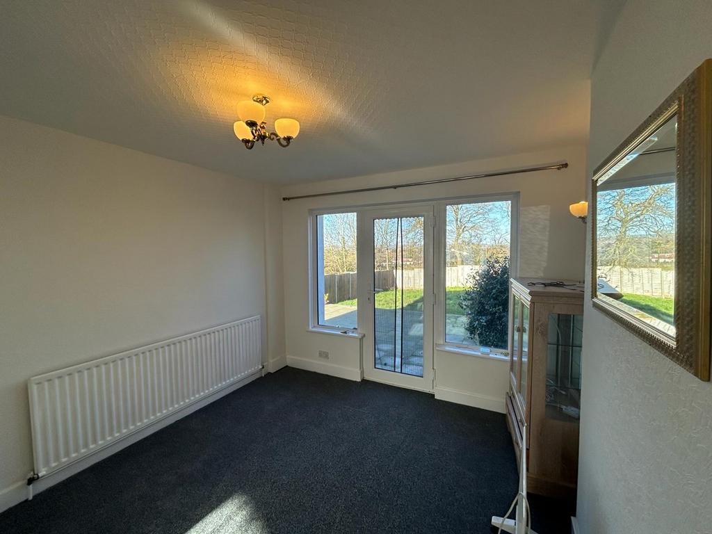 Uxendon Hill, Wembley, HA9 3 bed semidetached house to rent £2,000