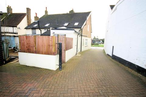 3 bedroom semi-detached house for sale, Market Square, Toddington, Dunstable