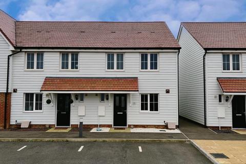 33 Lake Drive, Hythe, CT21 4BN