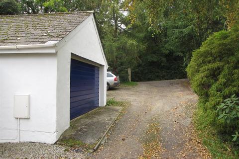 Garage for sale, Coosebean, Truro