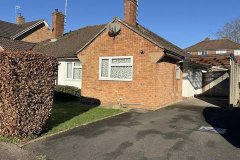 2 bedroom semi-detached bungalow for sale - The Meadow, Copthorne, Crawley