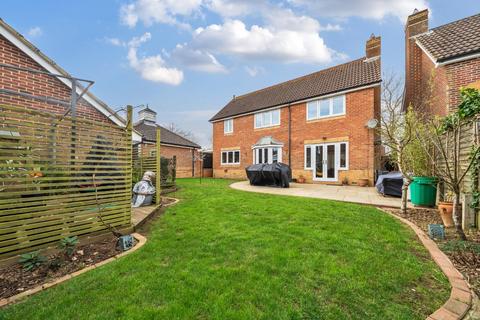 37 Chestnut Close, Kings Hill, West Malling, ME19 4FP