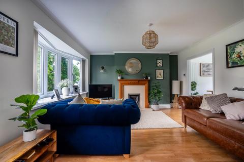 58 Allington Drive, York, YO31 0NN