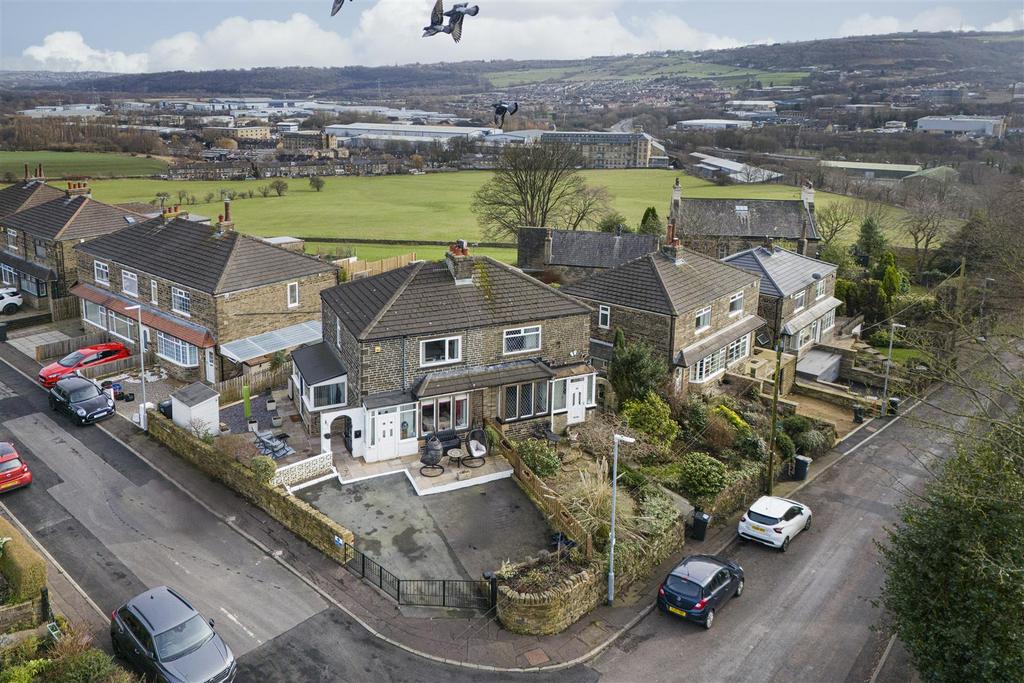 Exley Lane, Elland 2 bed semidetached house for sale £220,000
