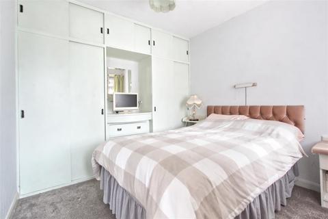 53 Winton Drive, Cheshunt, Waltham Cross, EN8 9JR