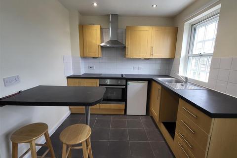 1 bedroom flat to rent, East Row, Rochester