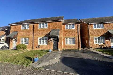 3 bedroom house for sale, Clos Ceitho, Llanbadarn Fawr