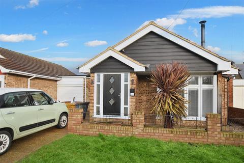2 bedroom detached bungalow for sale, Abensburg Road, Canvey Island SS8