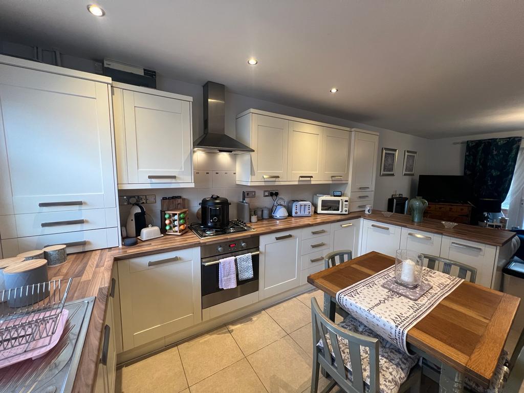 Alwen Street, Wordsley, DY8 5YP 2 bed terraced house £215,000