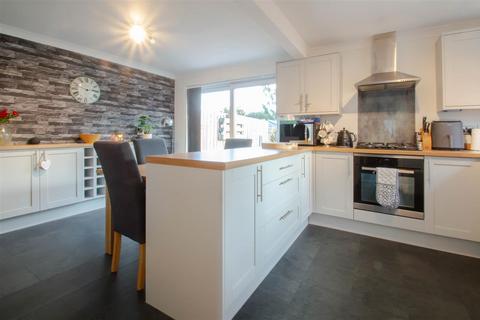 18 Abbotts Road, Haverhill, CB9 0DQ