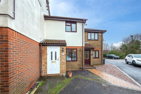 2 bedroom terraced house for sale, Readers Close, Dunstable, Bedfordshire