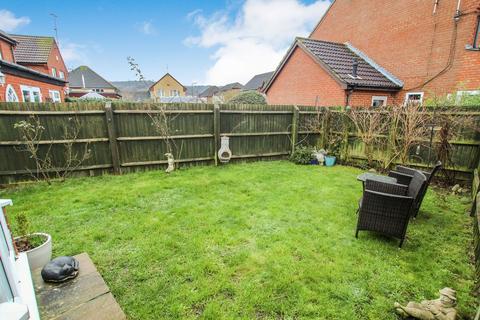 2 bedroom semi-detached house for sale, Howlsmere Close, Halling, Rochester