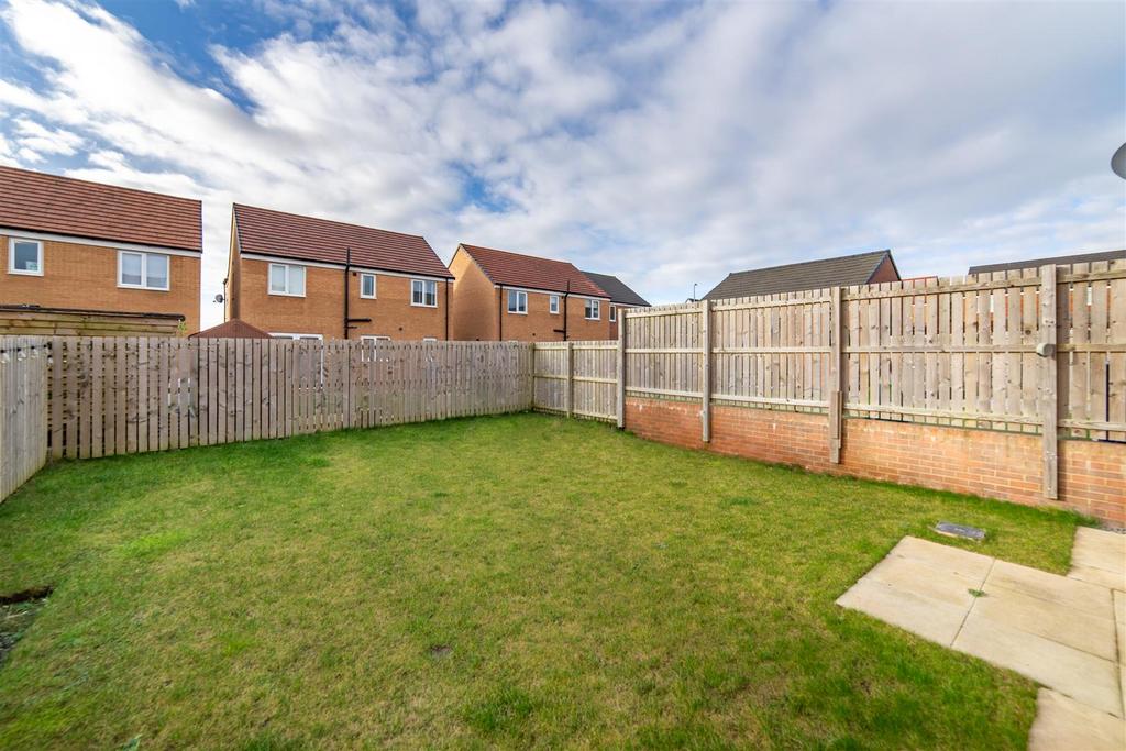 Fairhaven Way, The Fairways, Cramlington 3 bed detached house £220,000