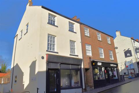 2 bedroom flat to rent, High Skellgate, Ripon