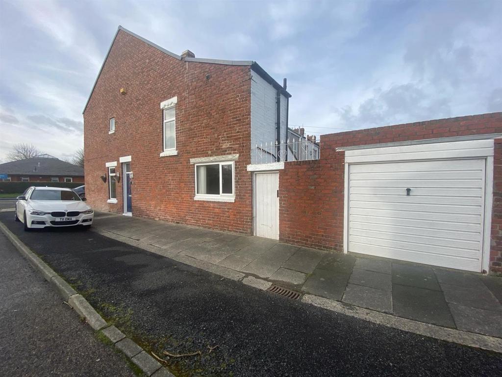 Westbourne Terrace, Seaton Delaval, Whitley Bay 3 bed end of terrace