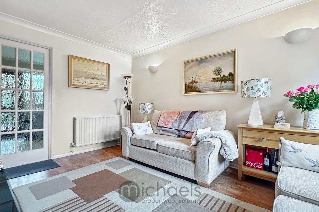 Dale Close, Stanway, Colchester, CO3 2 bed terraced house for sale £